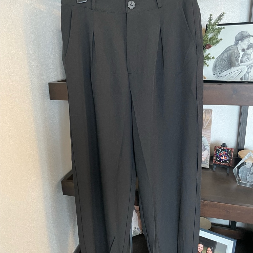 Black Pleated Trousers